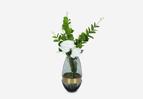 Cần lưu ý những điều cấm kỵ khi sử dụng bình hoa trang trí